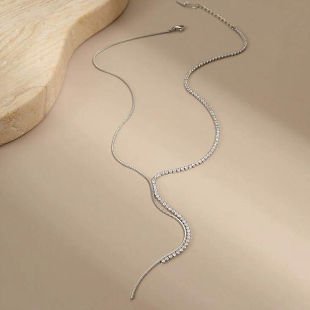 Elegant Diamond Necklace Q801